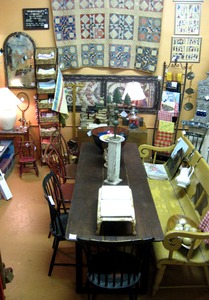 Darwin's ETC Antiques is located at Stars.